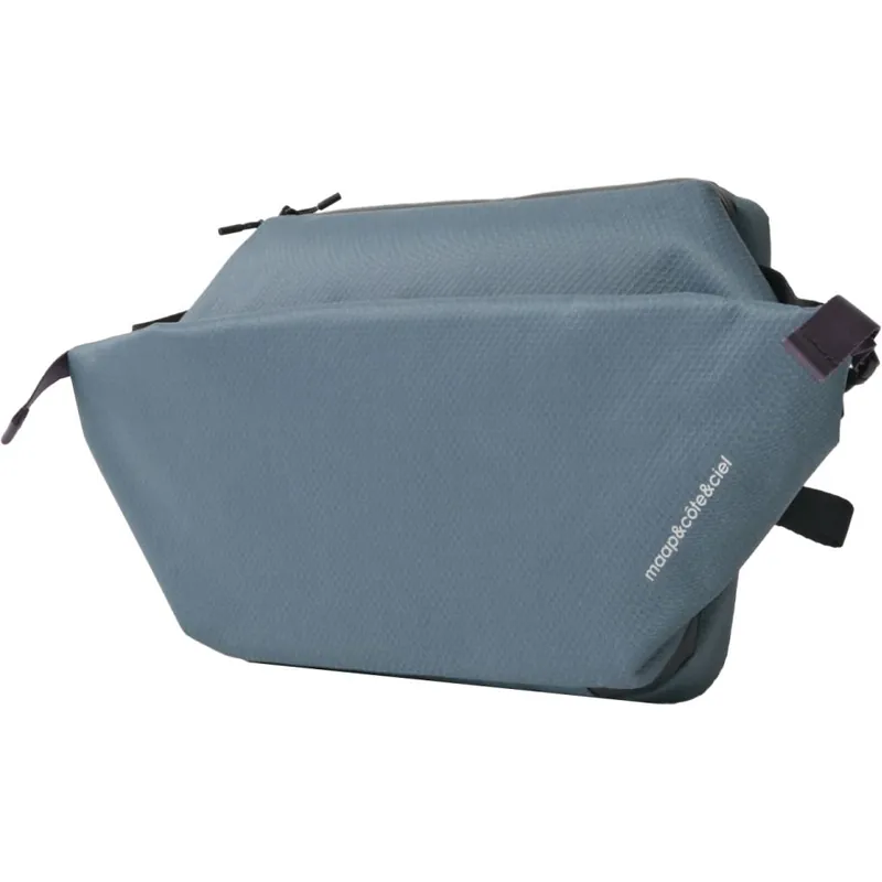 Expressversand MAAP Cote & Ciel Isarau Umhängetasche 14.5L - orion blue