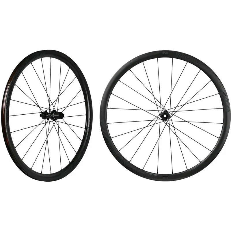 Neu Im Sortiment Novatec R3 Disc CL-Pro Laufradsatz - 28" Carbon Clincher/Tubeless Centerlock - 12x100mm 12x142mm - Shimano HG