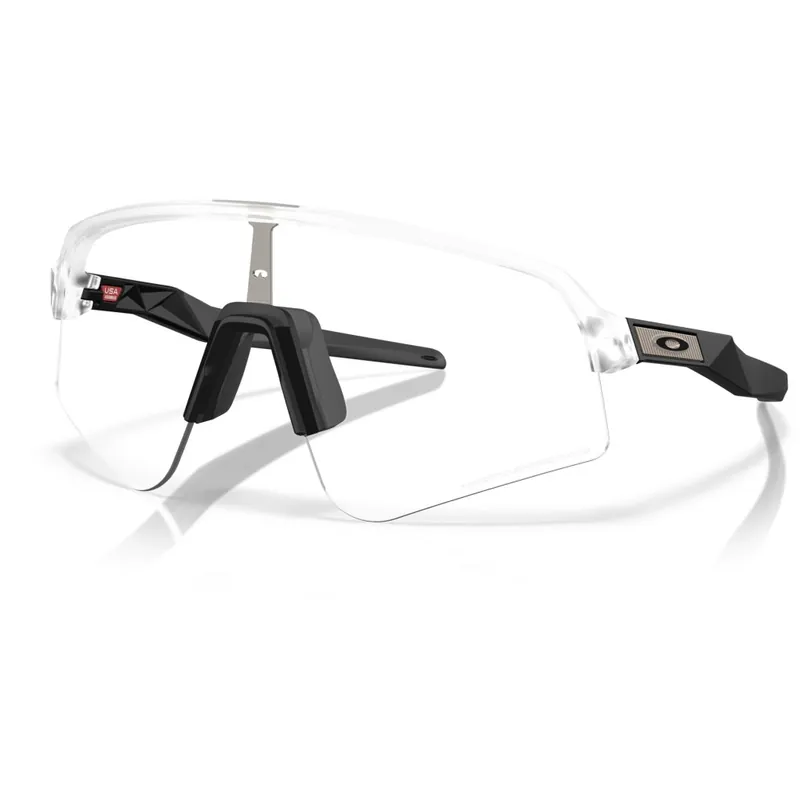 Saisonangebot Oakley Sutro Lite Sweep Brille - Matte Clear/Photochromic - OO9465-3939