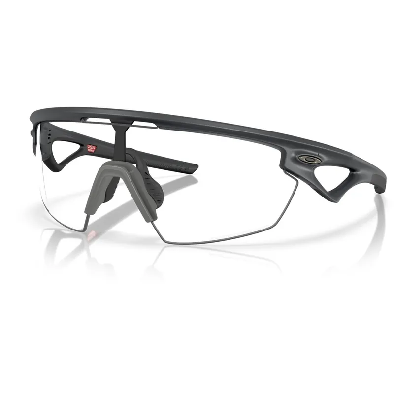 Oakley Sphaera Brille - Photochromic - Carbon/Clear To Black Iridium - OO9403-2536 Beliebt