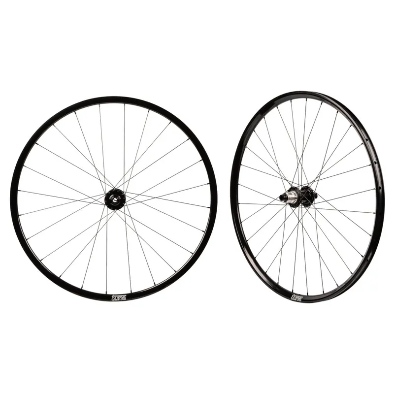 Tune Micro Road AL Laufradsatz - 28" Micro CL Keramik Lager Clincher Centerlock 12x100/142mm - Campagnolo N3W - schwarz Sichere Zahlung