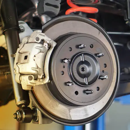 Begrenztes Angebot Norauto Bremsenset zum Komplettpreis für alle Kleinwagen und Mini-Vans, 2 Bremsscheiben + 4 Bremsbeläge + Einbau + Zubehör